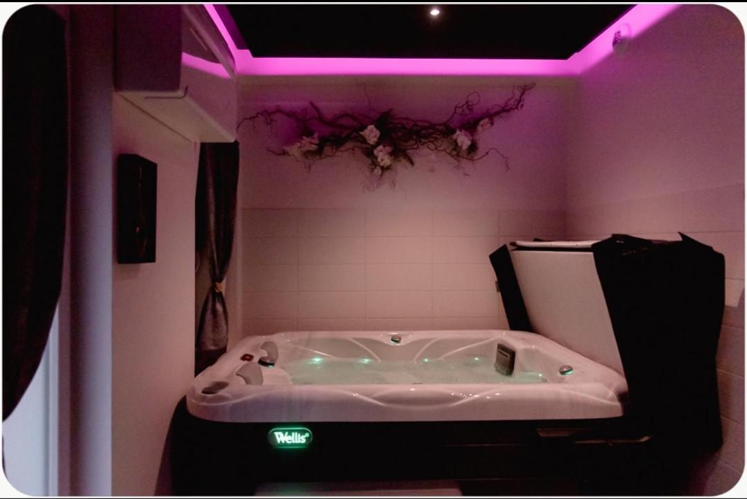 Spa De La Quarterelle Love Room 88 Vosges Remiremont Exterior foto